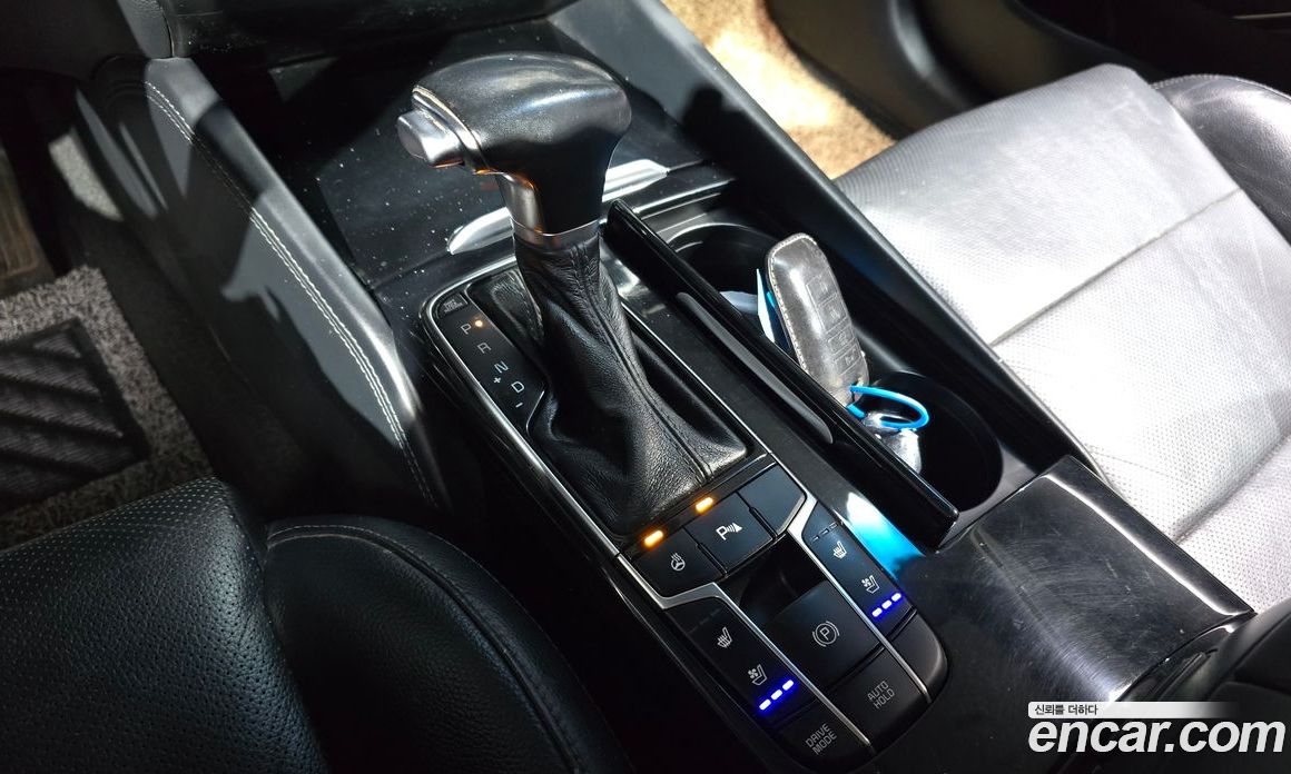 Kia K7 Hybrid 2nd Gen фото 9