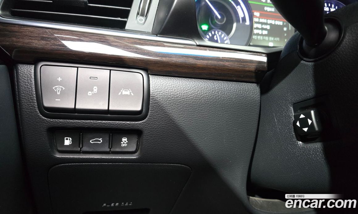 Kia K7 Hybrid 2nd Gen фото 16