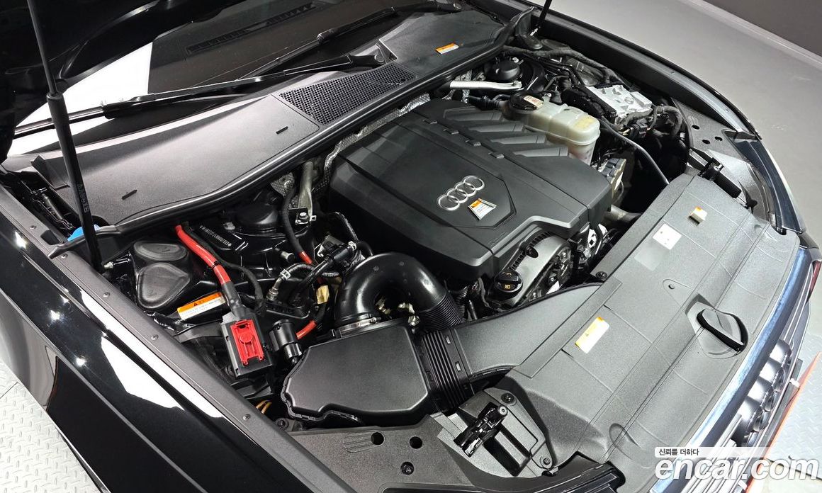 Audi A6 (C8) фото 6