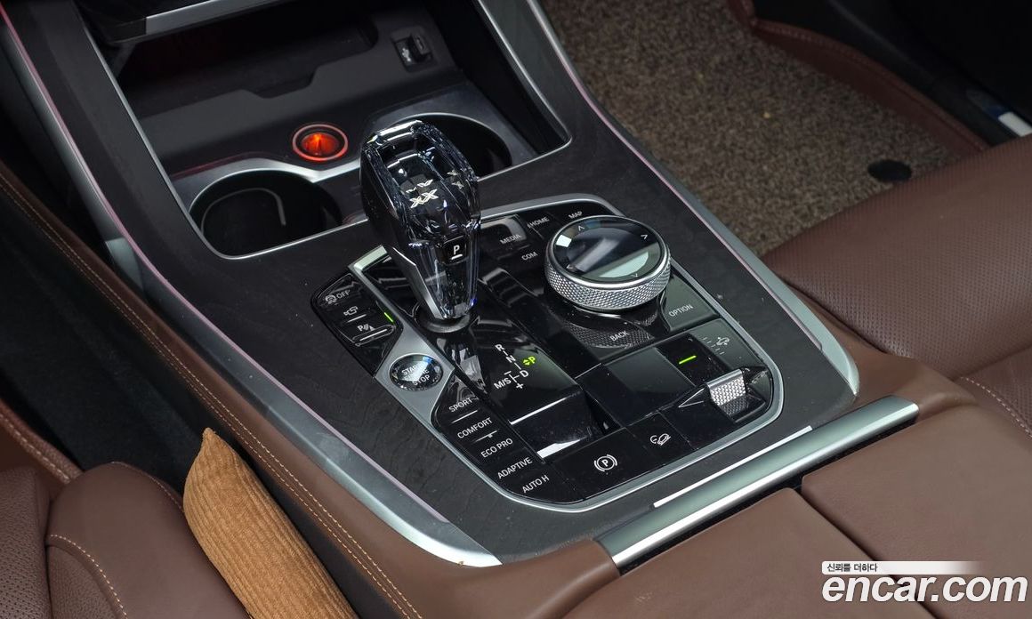 BMW X7 (G07) фото 9