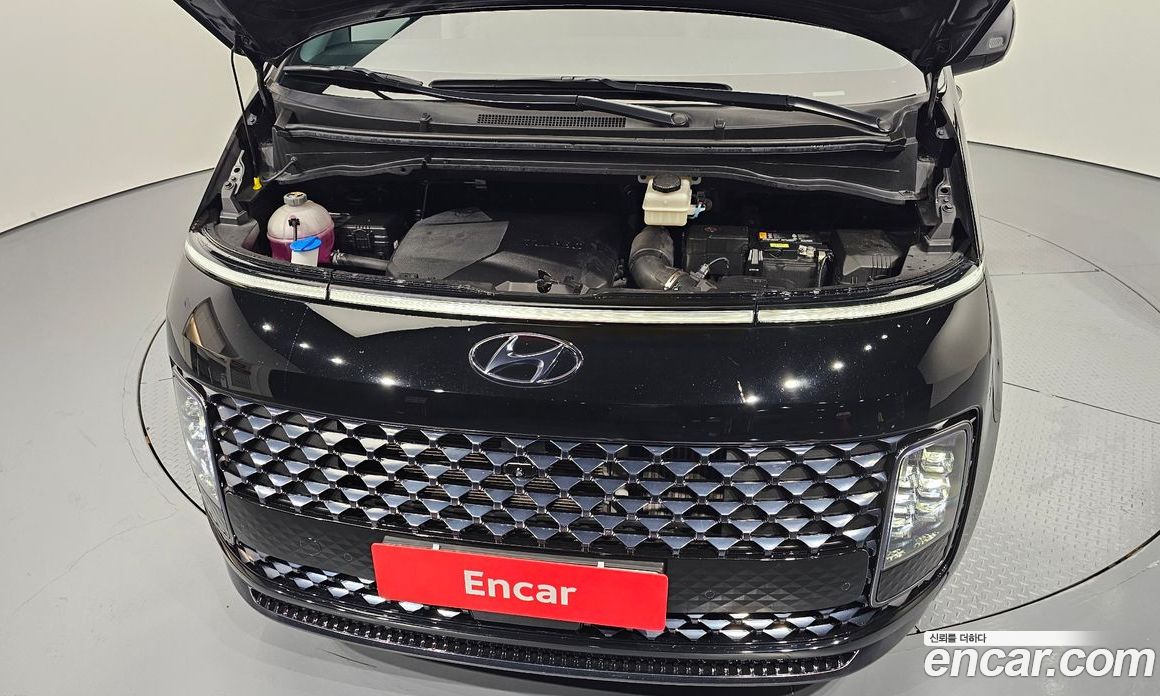 Hyundai Staria фото 6