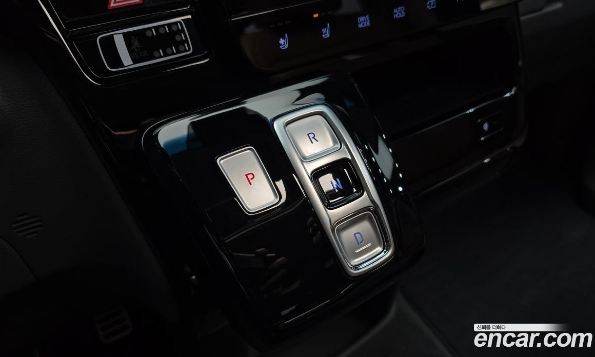 Hyundai Staria фото 9