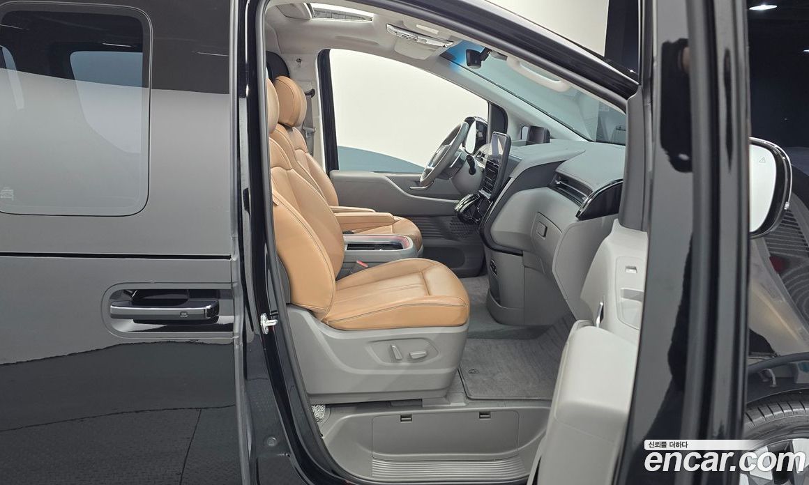 Hyundai Staria фото 10