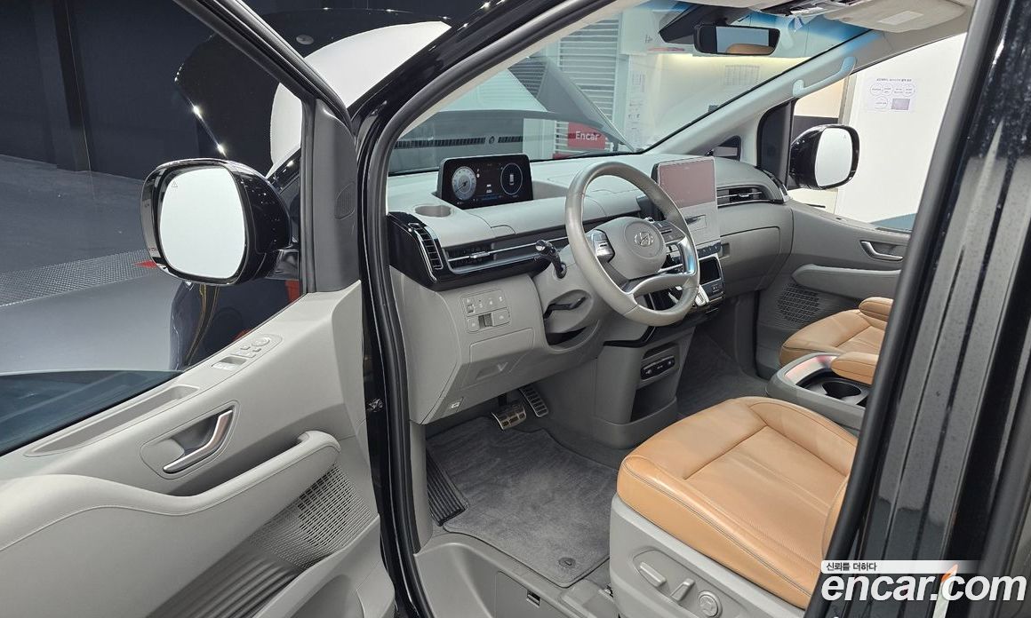 Hyundai Staria фото 11