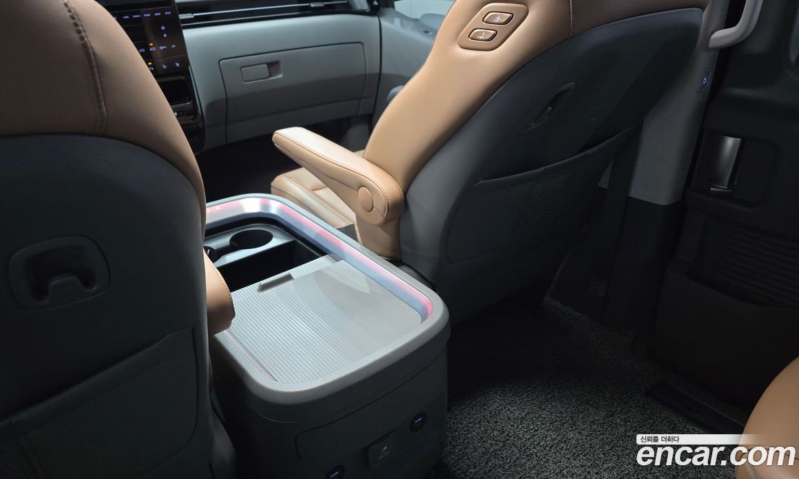 Hyundai Staria фото 18