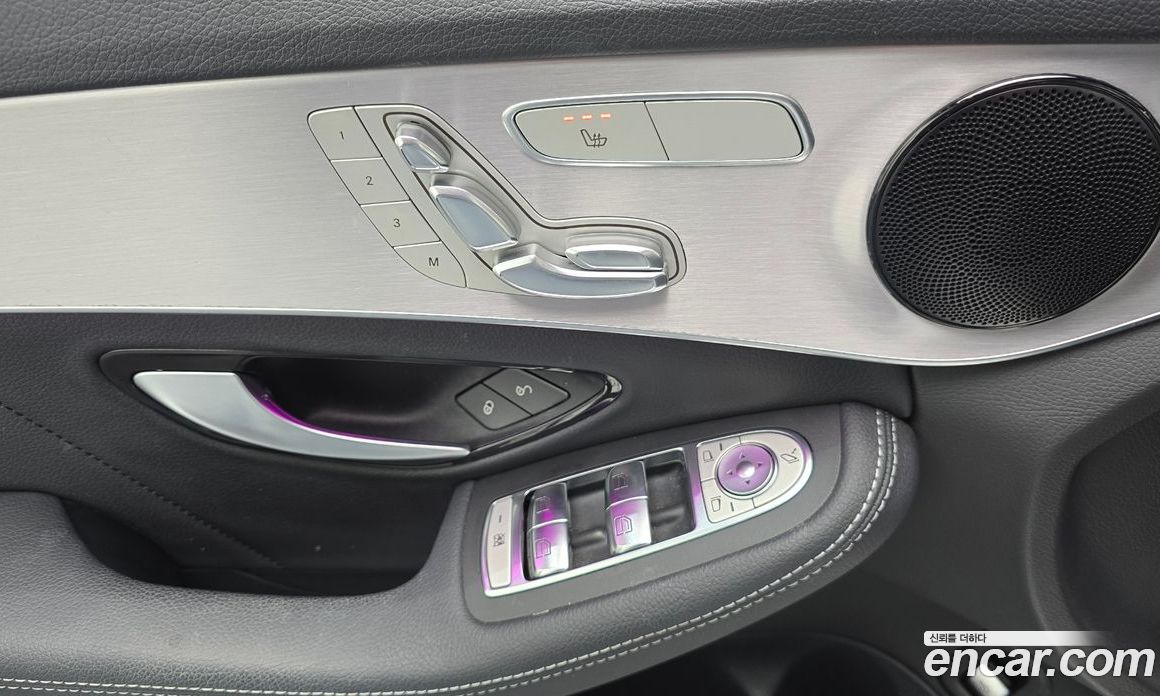 Mercedes-Benz C-Class W205 фото 14