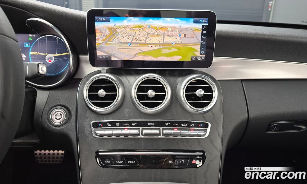 Mercedes-Benz C-Class W205 фото 16