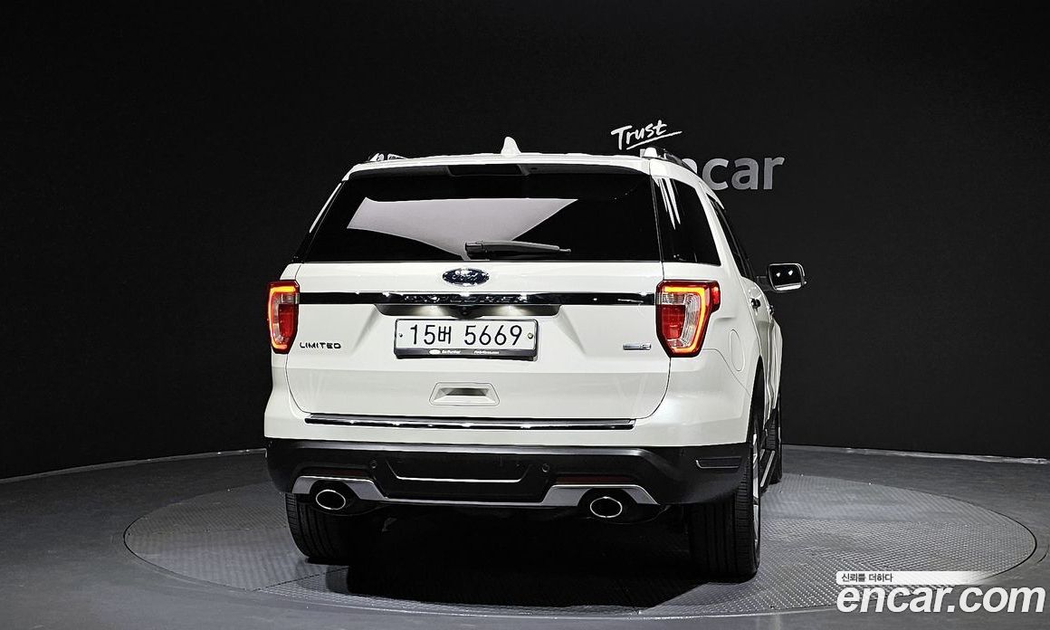Ford Explorer 5th Gen фото 4