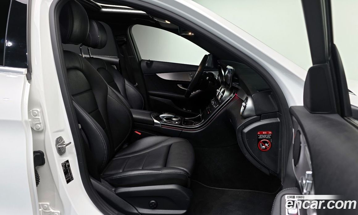 Mercedes-Benz C-Class W205 фото 10