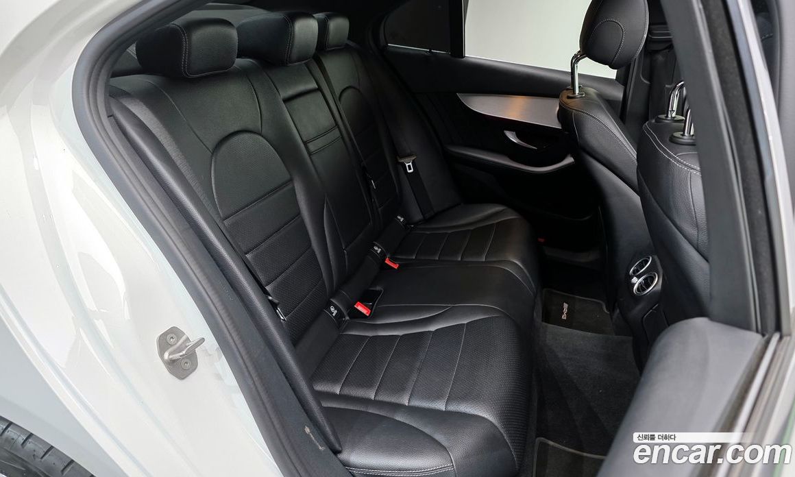 Mercedes-Benz C-Class W205 фото 12