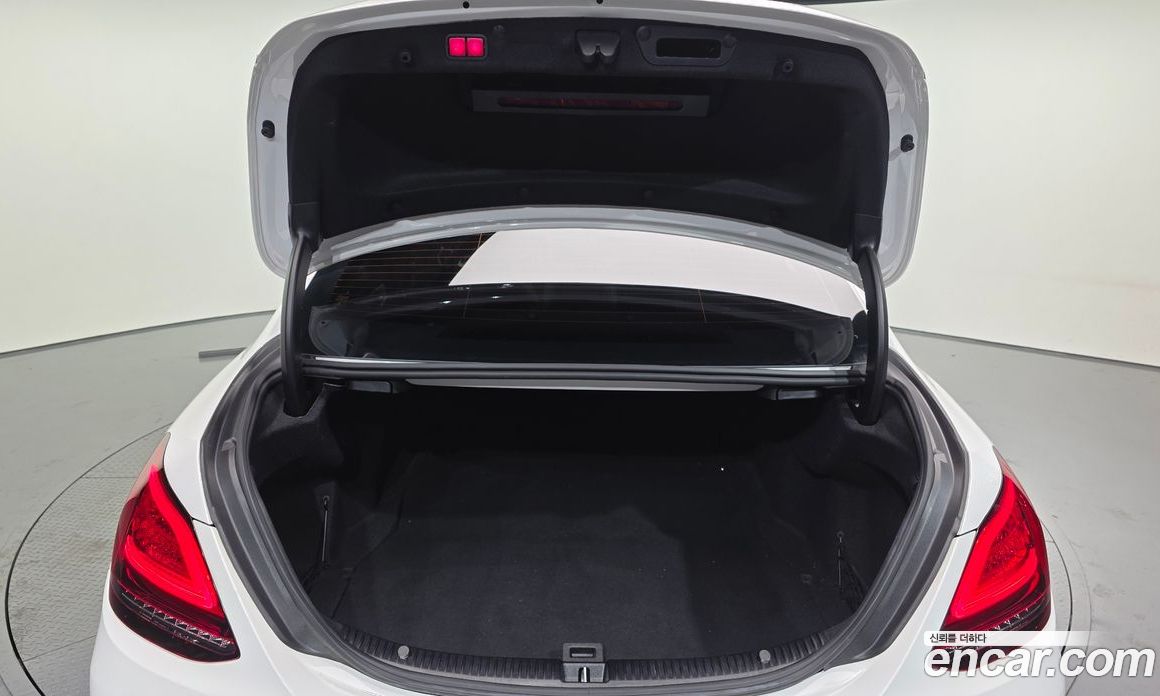 Mercedes-Benz C-Class W205 фото 20