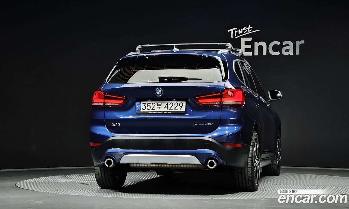 BMW X1 (F48) фото 4