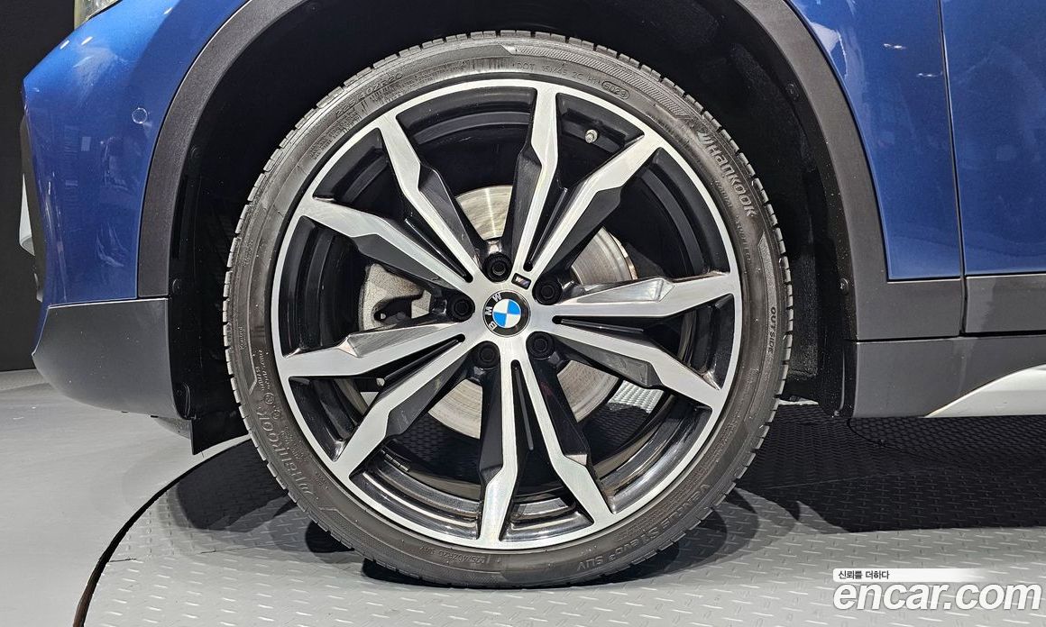 BMW X1 (F48) фото 5