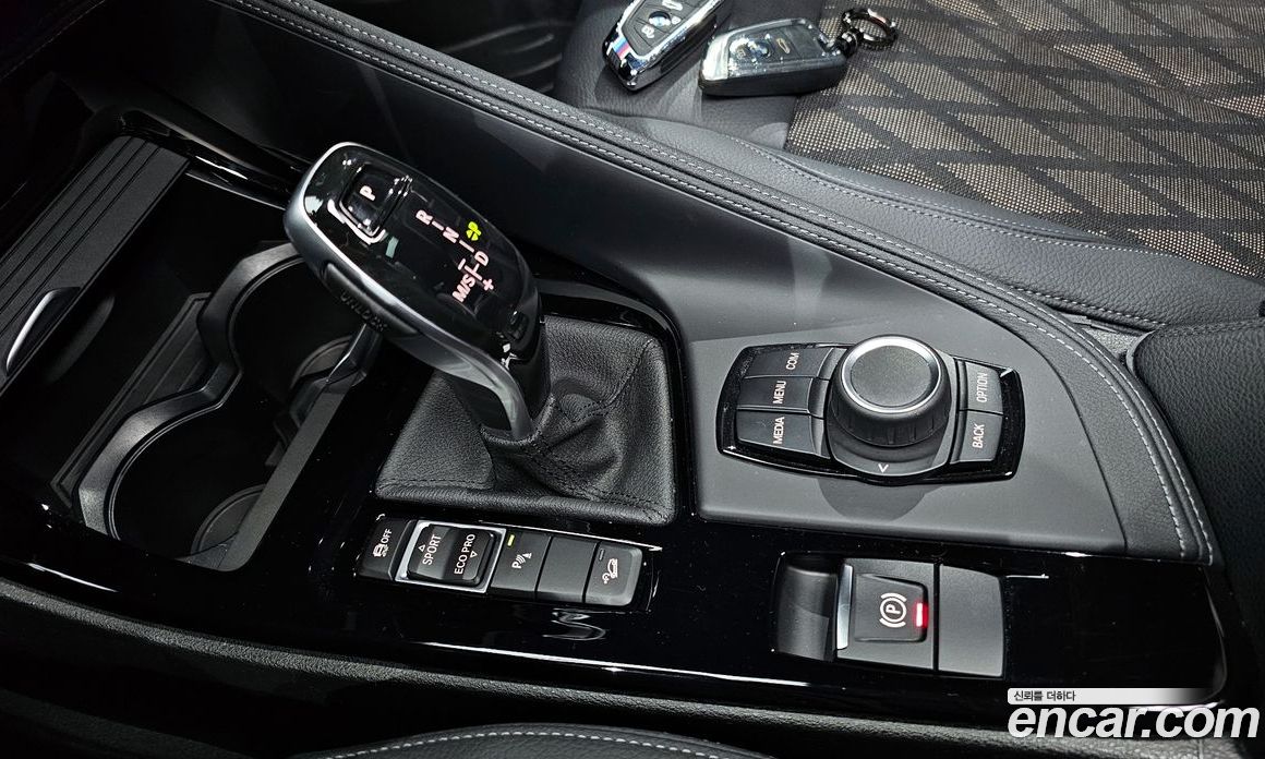 BMW X1 (F48) фото 9