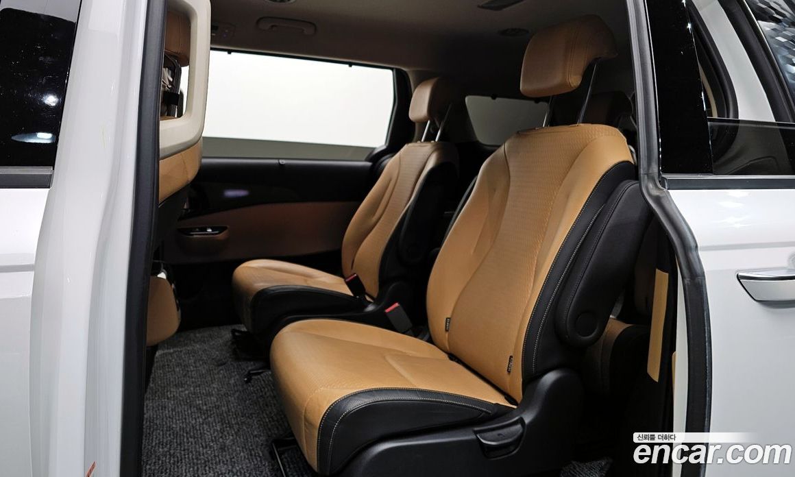 Kia Carnival 4th Gen фото 12