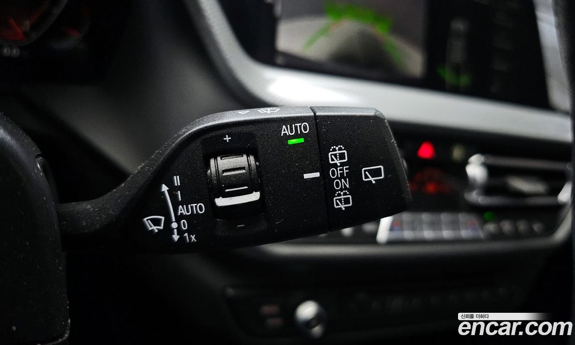 BMW 1-Series (F40) фото 19