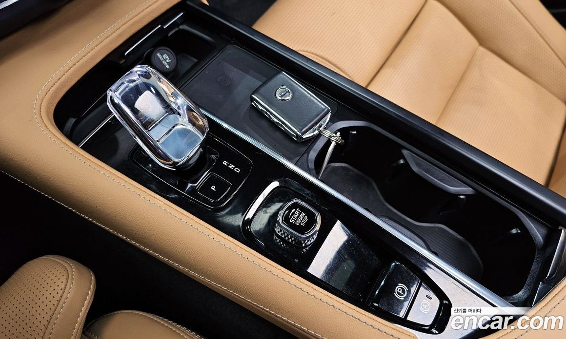 Volvo S90 фото 9