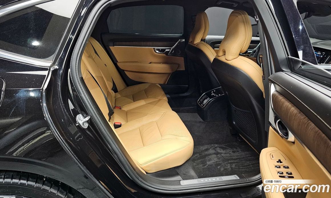 Volvo S90 фото 12
