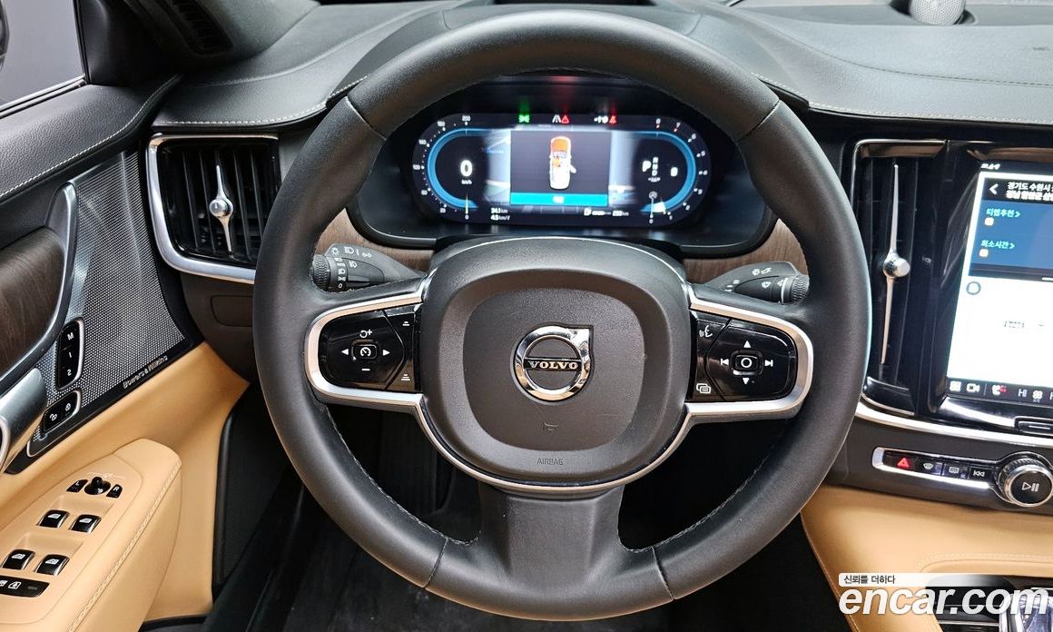 Volvo S90 фото 13