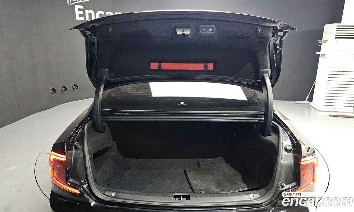 Volvo S90 фото 20