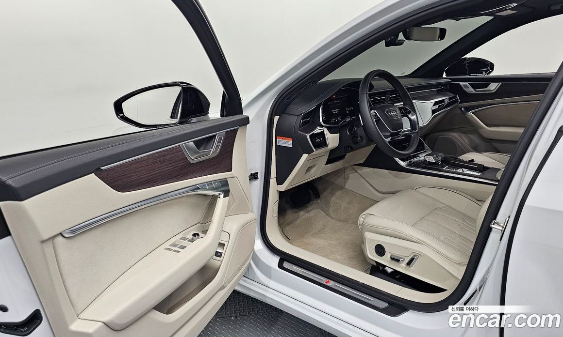 Audi A6 (C8) фото 10