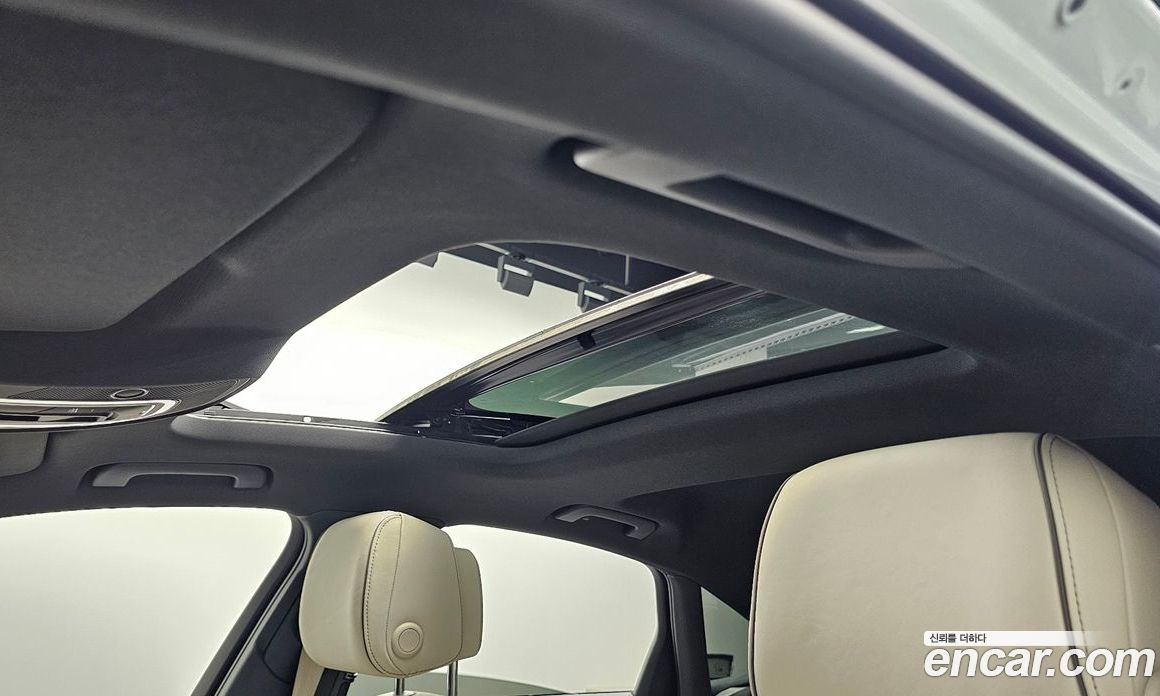 Audi A6 (C8) фото 17