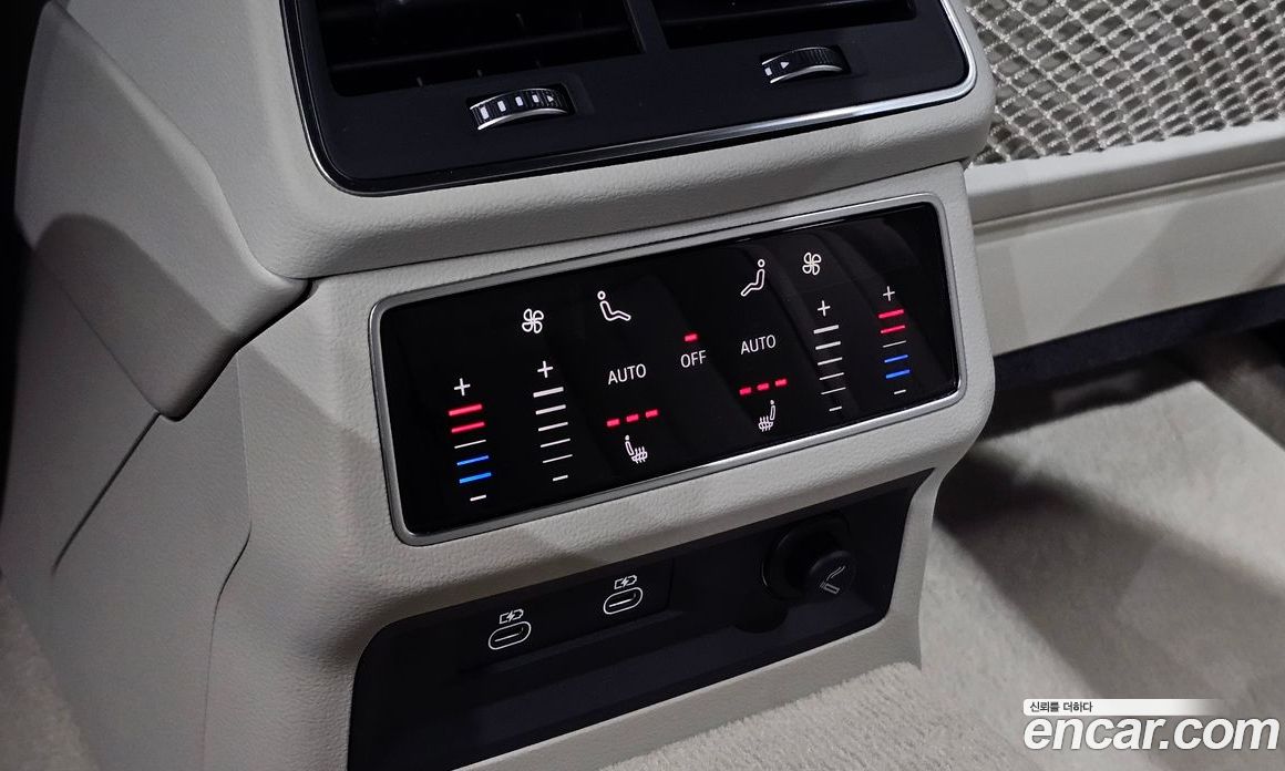 Audi A6 (C8) фото 20