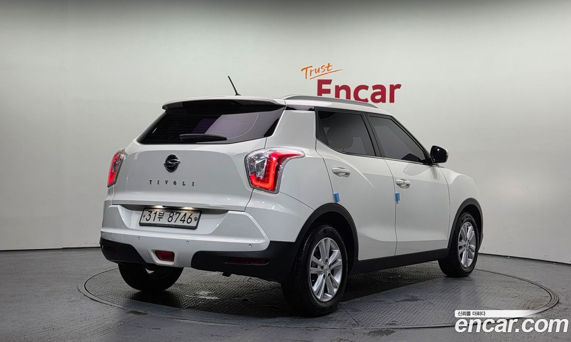 SsangYong (KG Mobility) Tivoli фото 2