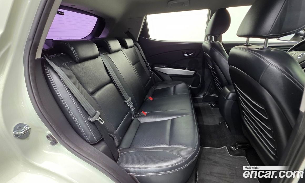 SsangYong (KG Mobility) Tivoli фото 19