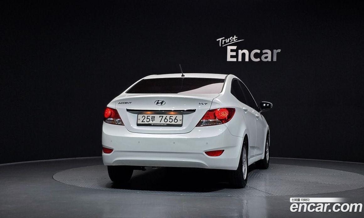 Hyundai Accent (New Type) фото 4