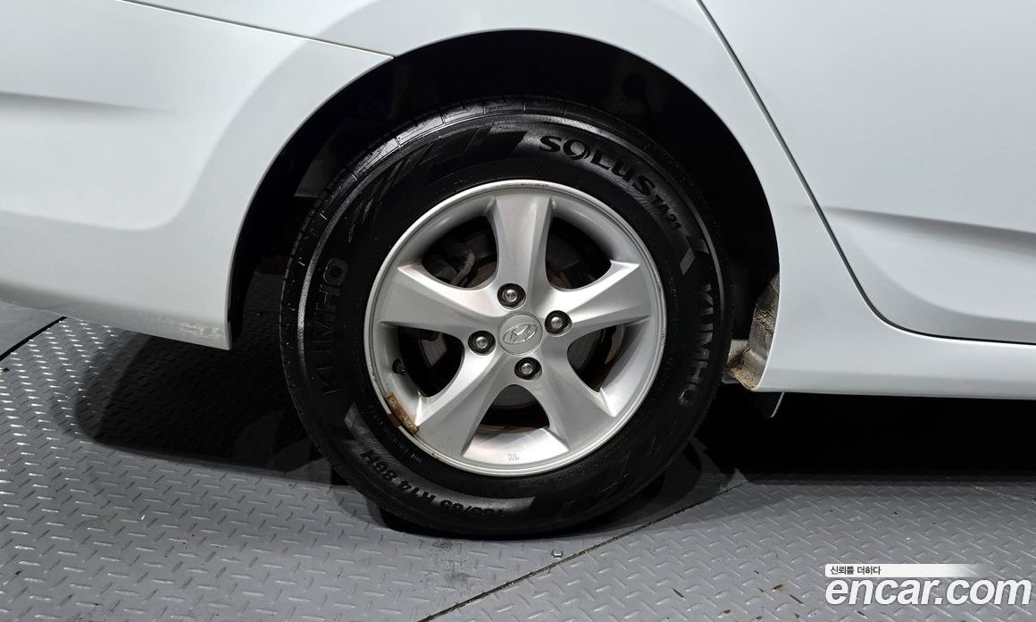 Hyundai Accent (New Type) фото 5