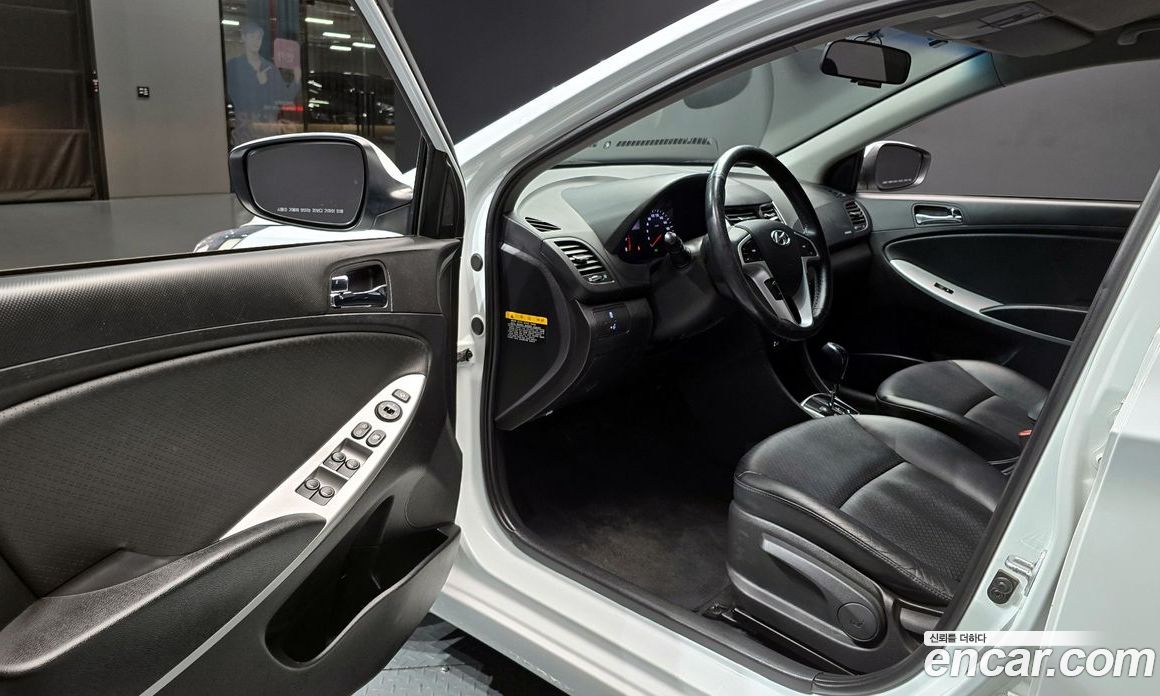 Hyundai Accent (New Type) фото 10