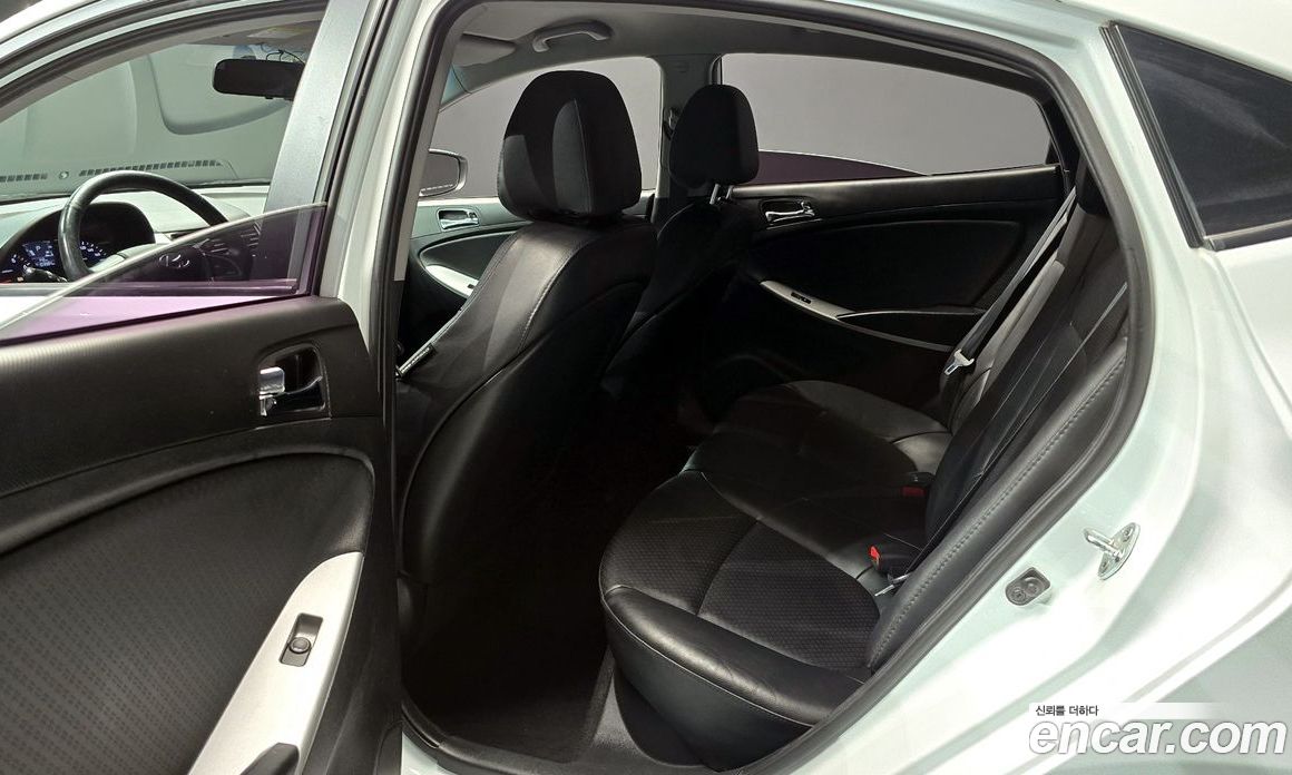 Hyundai Accent (New Type) фото 12