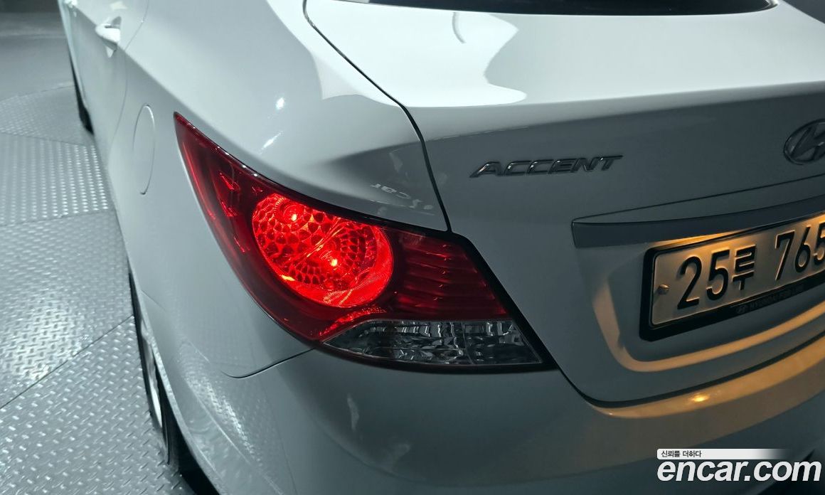 Hyundai Accent (New Type) фото 23