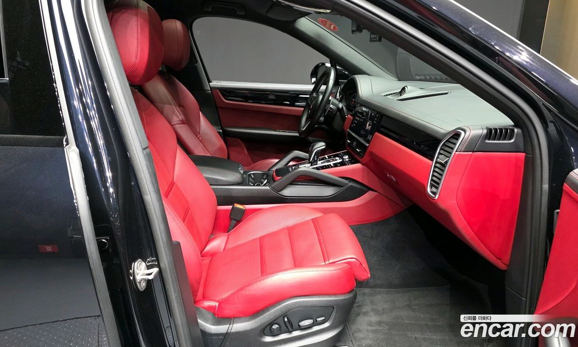 Porsche Cayenne 3rd Gen фото 11