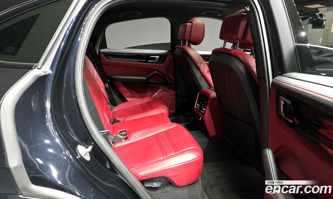 Porsche Cayenne 3rd Gen фото 12