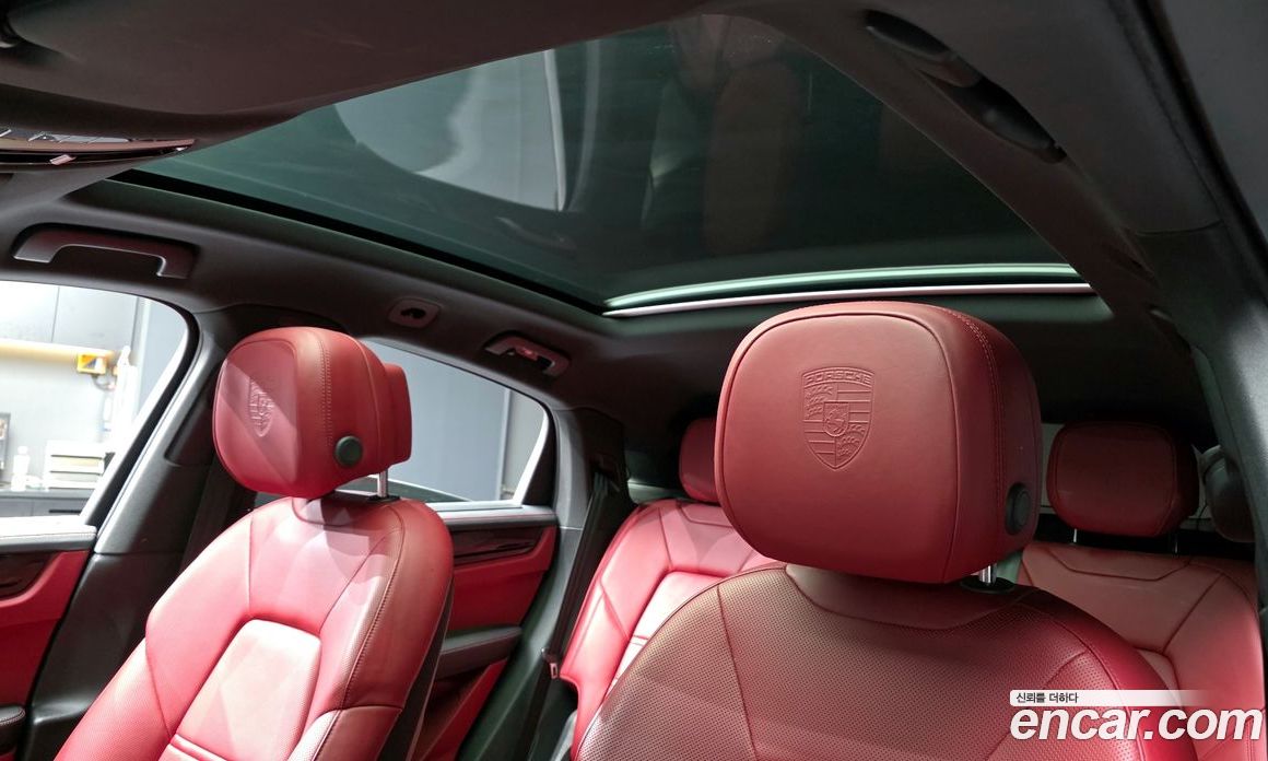 Porsche Cayenne 3rd Gen фото 18