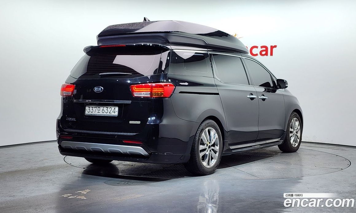 Kia Carnival 3rd Gen фото 2