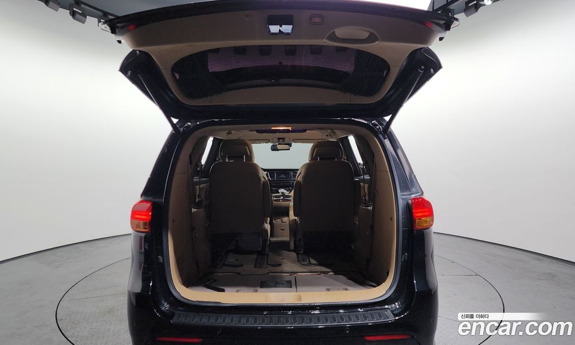 Kia Carnival 3rd Gen фото 27