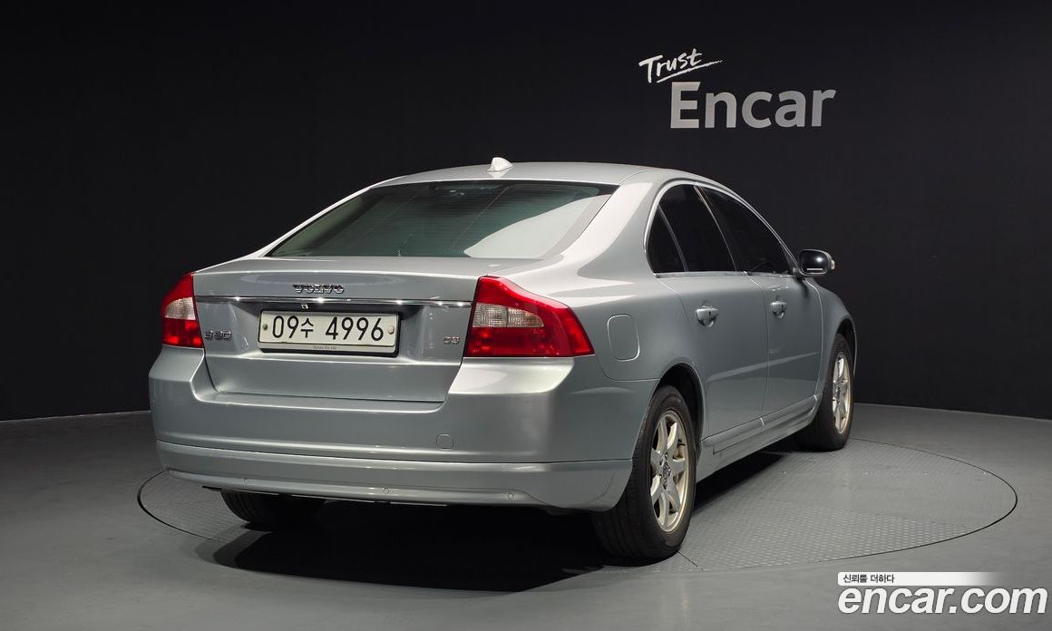 Volvo S80 фото 2