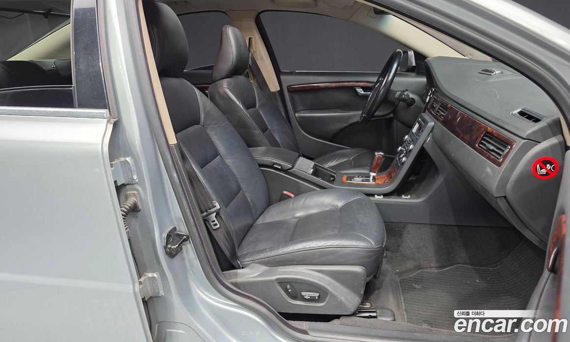 Volvo S80 фото 11
