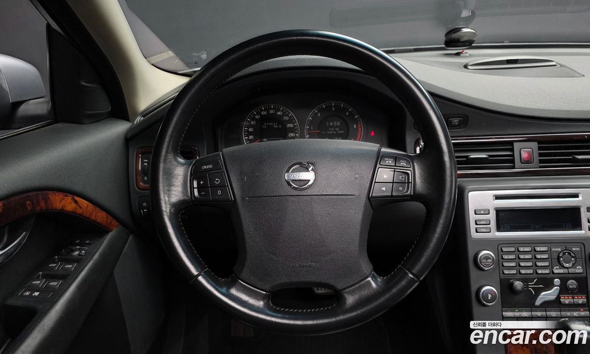 Volvo S80 фото 13