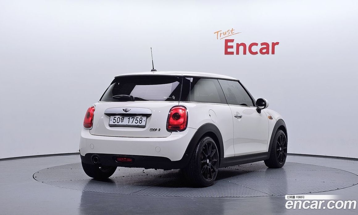 Mini Cooper фото 2