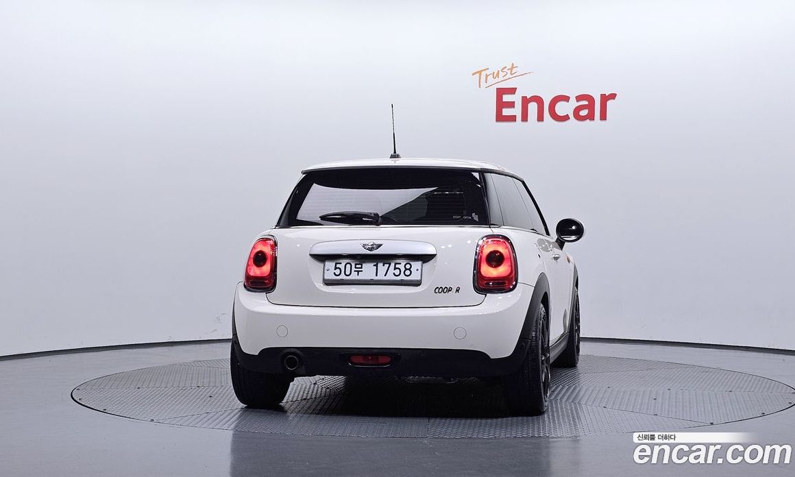 Mini Cooper фото 4