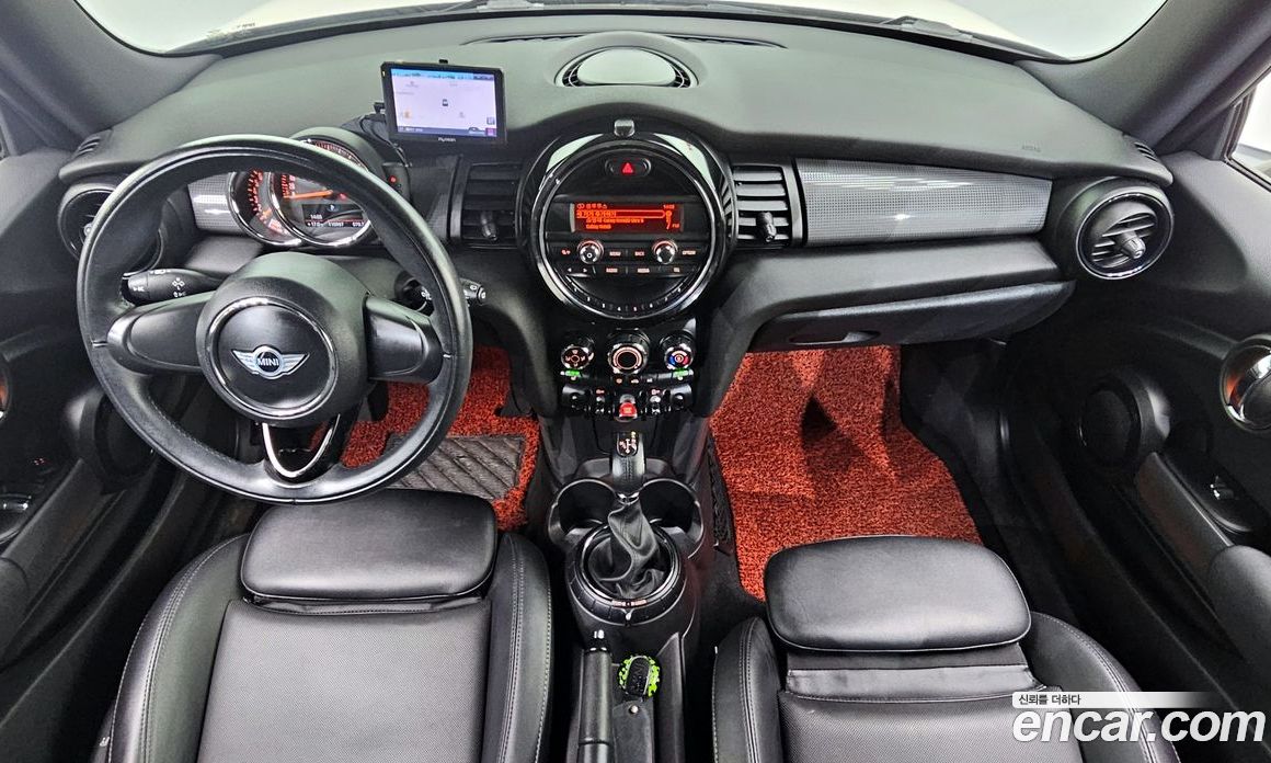 Mini Cooper фото 7