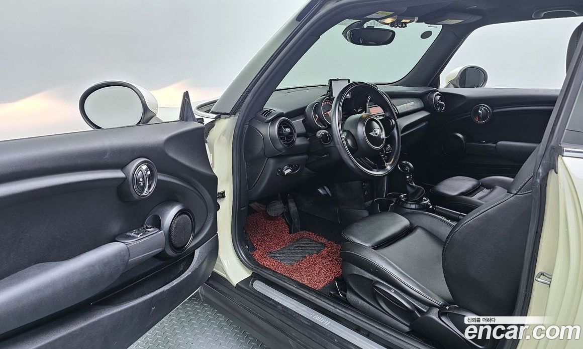 Mini Cooper фото 10
