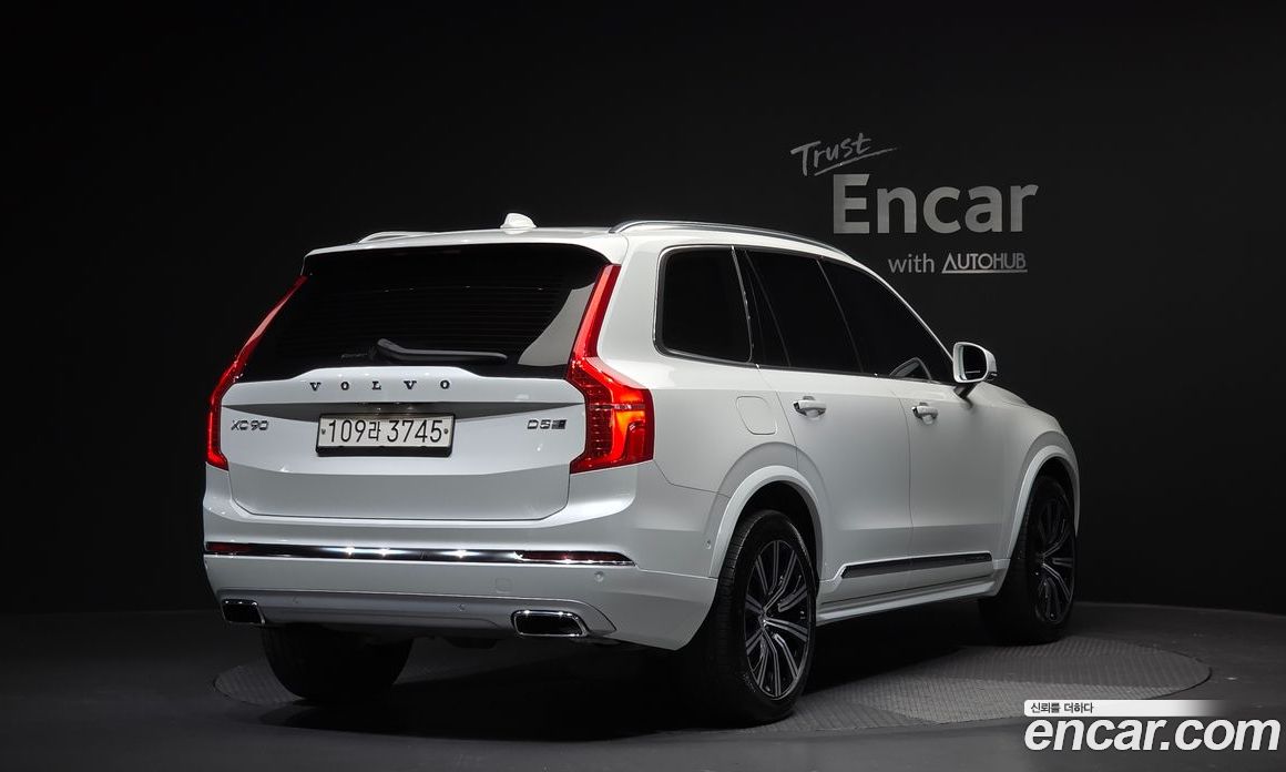 Volvo XC90 2nd Gen фото 2