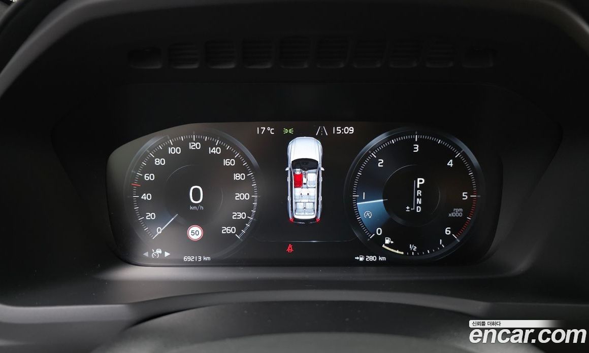 Volvo XC90 2nd Gen фото 8
