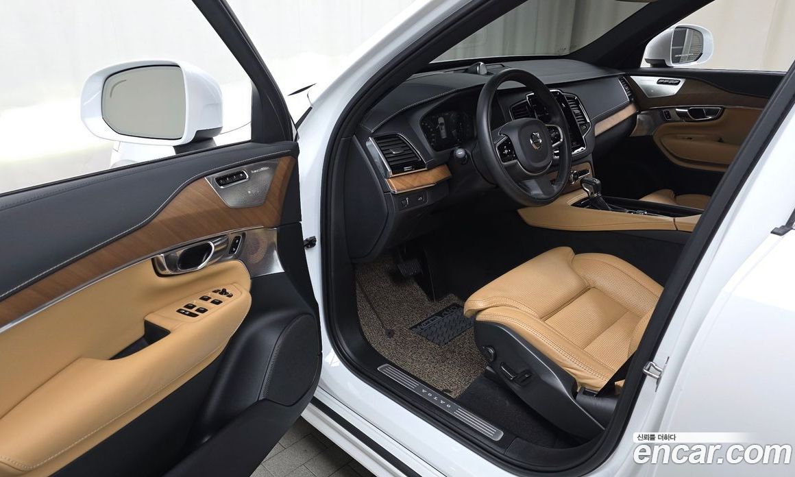 Volvo XC90 2nd Gen фото 10