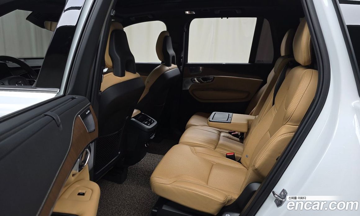Volvo XC90 2nd Gen фото 11